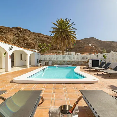 Canarian - Casa Feliz Mogán